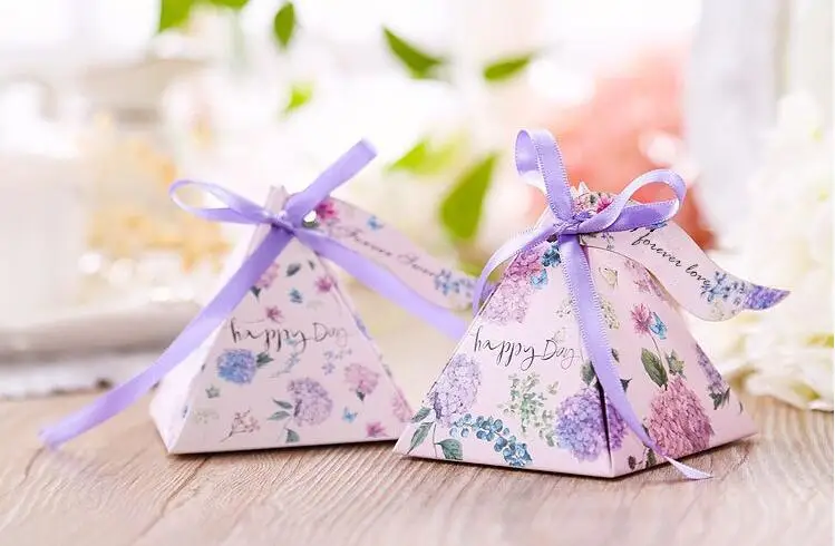 50pcs light purple Свадебные декоративные сладости коробка с цветочным узором, ярких цветов коробка с лентой и приглашения на свадьбу, на праздник, сувениры и подарки Baby Shower коробка конфет Коробки - Цвет: 50pcs light purple
