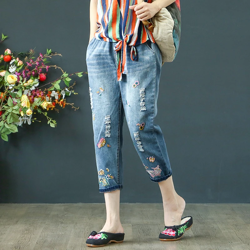 Джинсы женские свободные с вышивкой рваные брюки-султанки из денима цветочным