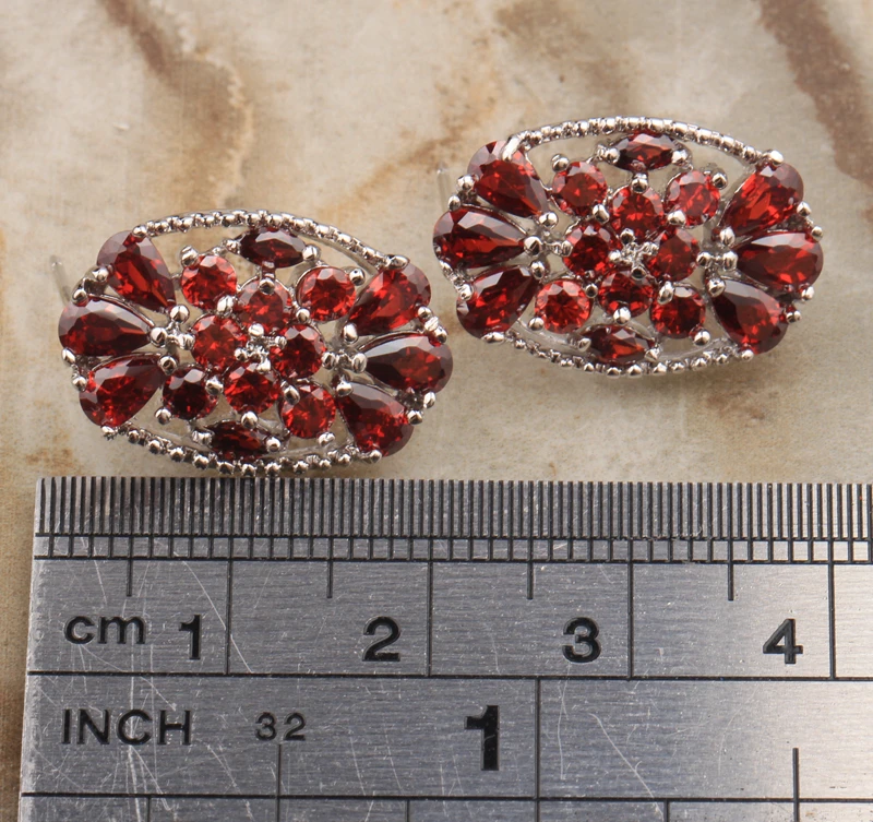 Женские серьги-гвоздики с красным бордовым гранатом | Украшения и аксессуары