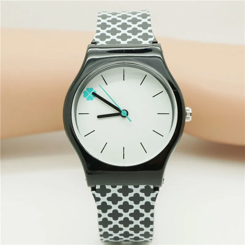 

New Arrival Brand Quartz Four Leaf Clover Design Student Sports Silicone Lovely Kids Watch Relogio kol Saati