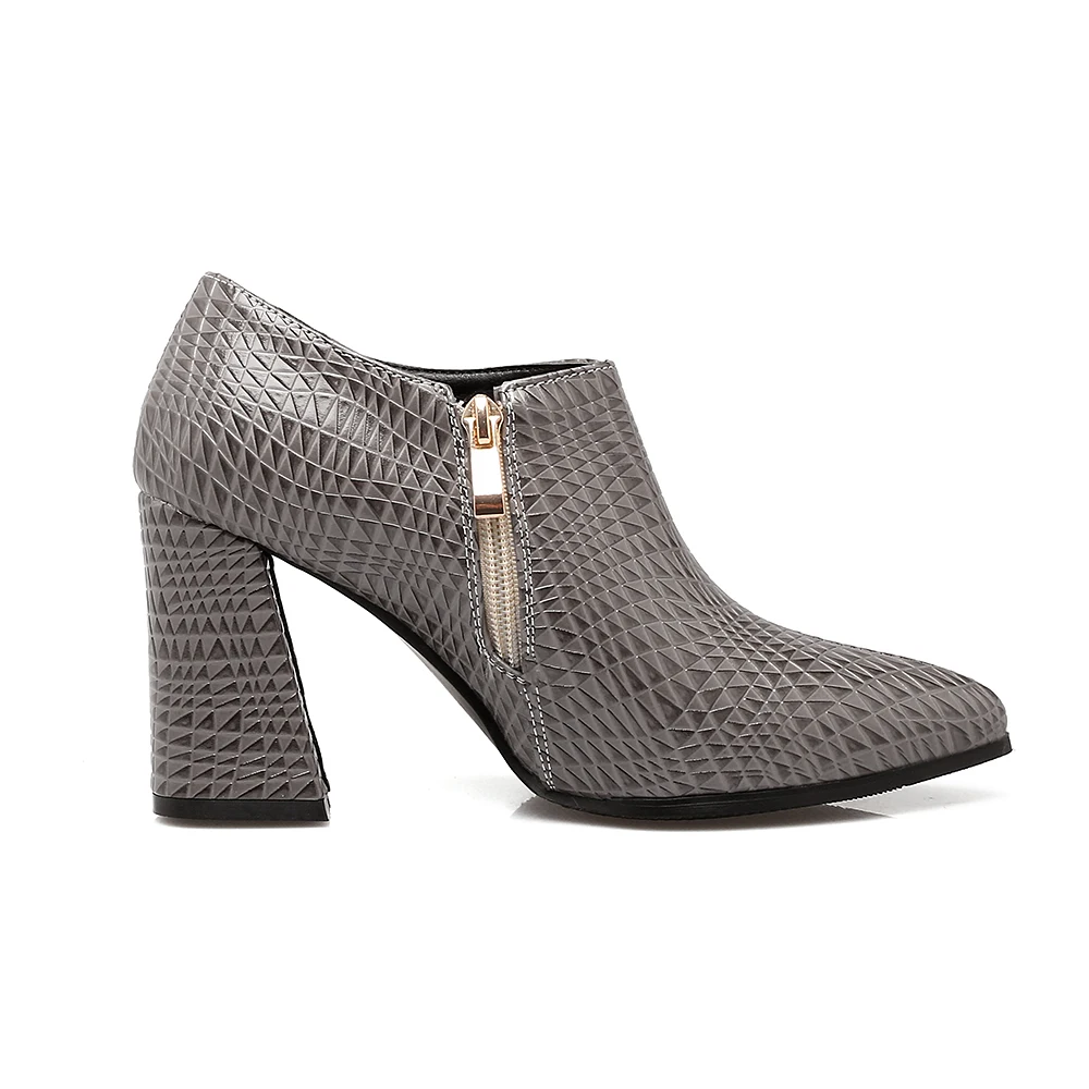 Ботильоны женские демисезонные модные короткие ботинки с острым носком на