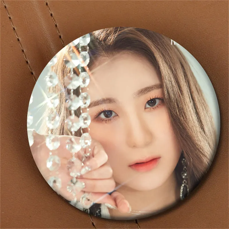 KPOP IZONE Броши 2-й Мини альбом HEARTIZ официальный фото IZ* ONE HEART* IZ значок для одежды шляпы рюкзак корсажи - Окраска металла: XZ1908