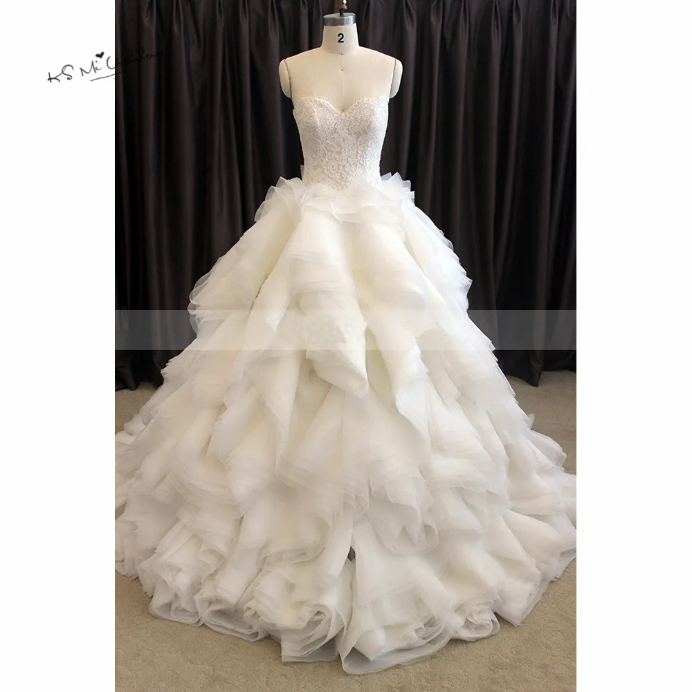 Женское свадебное платье с длинным шлейфом винтажное кружевное оборками в виде