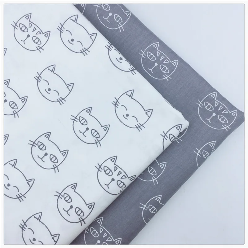 Хлопковая ткань в стиле пэчворк с изображением белых и серых кошек мультяшная