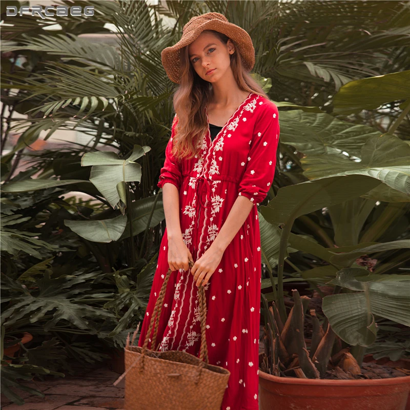 Женское платье с цветочной вышивкой длинное Хлопковое в стиле бохо v-образным