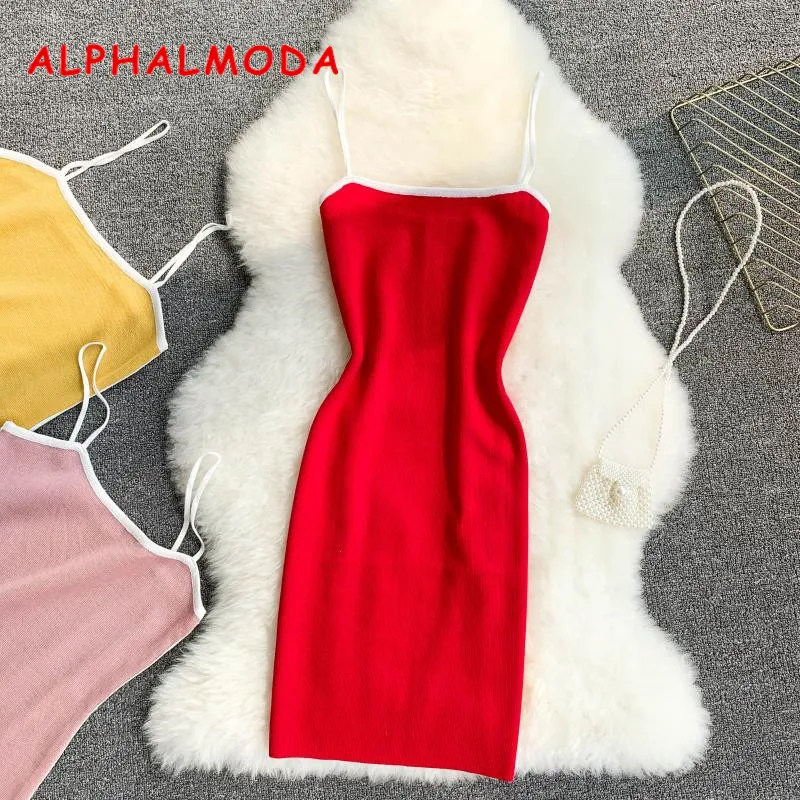 Женское трикотажное платье футляр ALPHALMODA пуловеры без рукавов эластичные