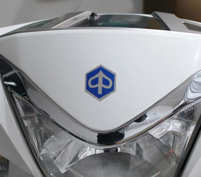 1 шт. стайлинга автомобилей виниловая лента Piaggio логотипа матовый мотоциклетная