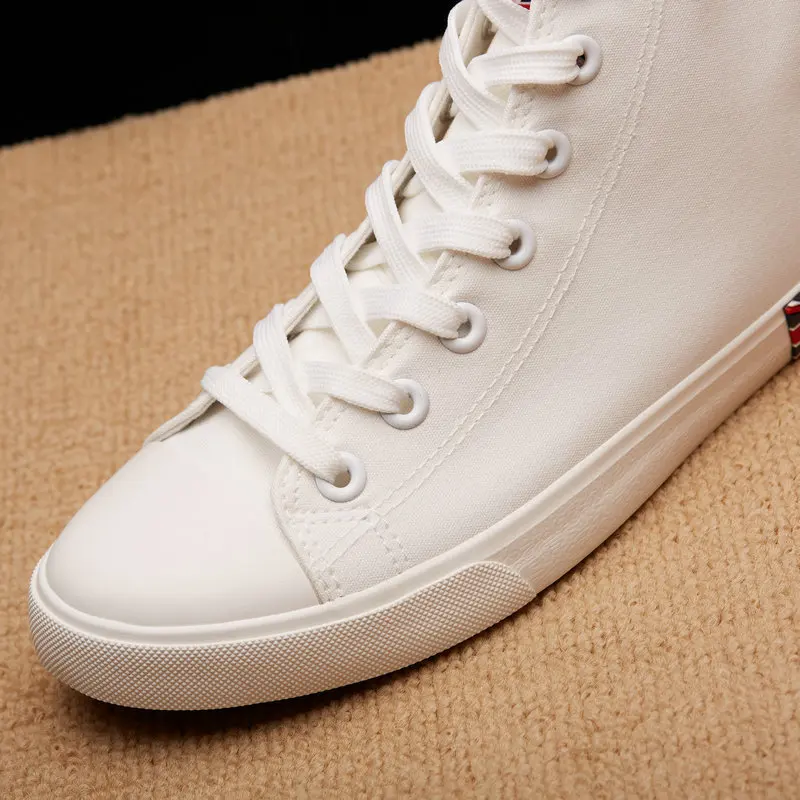 England Style High Quality Solid White and Black Men Top Sneakers Spring Autumn Male Flat Casual Shoes |