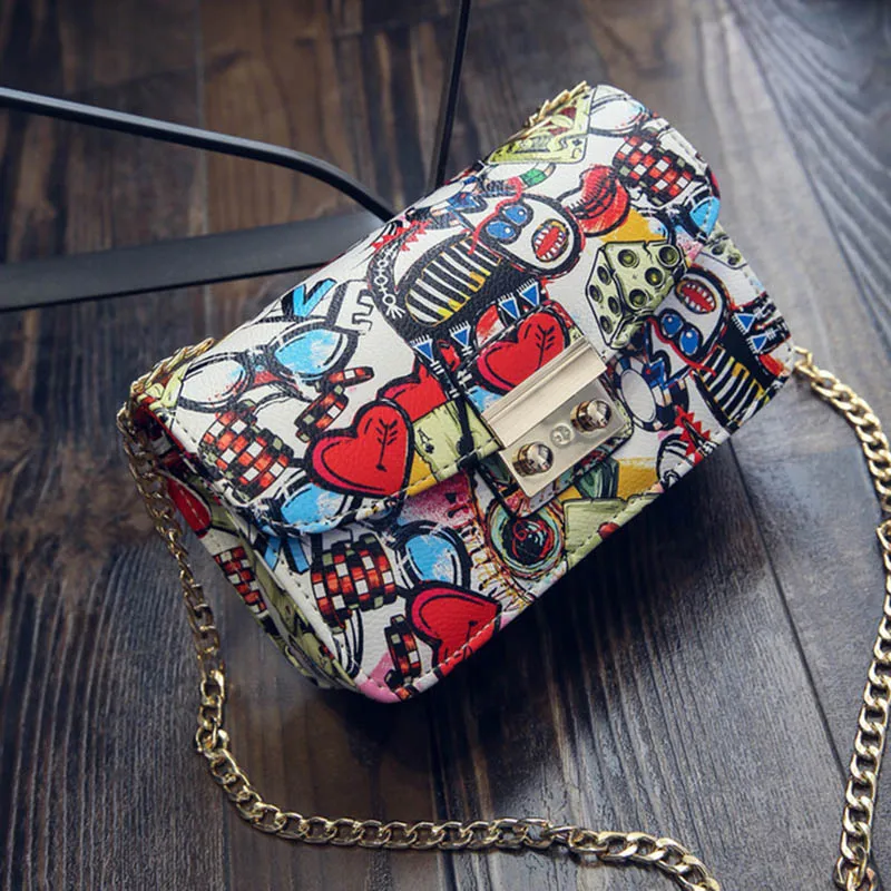 Moeluohouse граффити сердце девушка для женщин плеча Crossbody Box сумка цепи Hasp клапаном