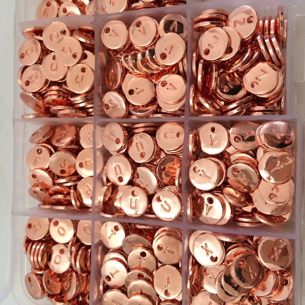 10 шт. двухсторонний круглый кулон цвета розового золота в форме диска с буквенным