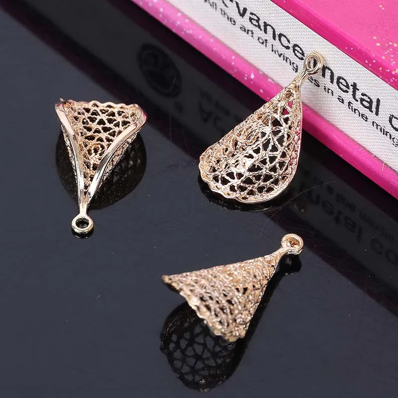 

2017New 100Pcs Hollow Leaf Pendants/Buttons for DIY Hair Accessories and Earrings Decoration ZJ295