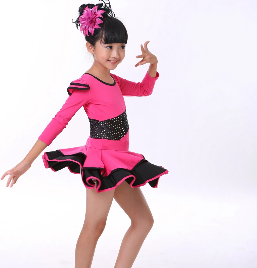 Весеннее черно-красное асимметричное платье с пышной юбкой для