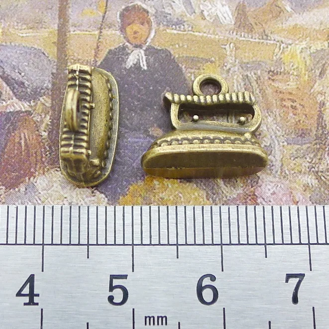 

30pcs Charm Iron pendants 15*13mm Antique bronze Handmade Jewelry Making DIY Supplies European Alloy accessories Hot