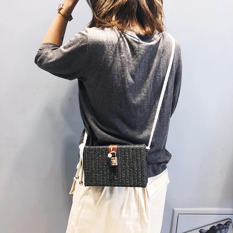 

Women Straw Bag Beach Flap Floral Handwoven Rectangle Rattan Handbags Knitted Crossbody Bag Tote