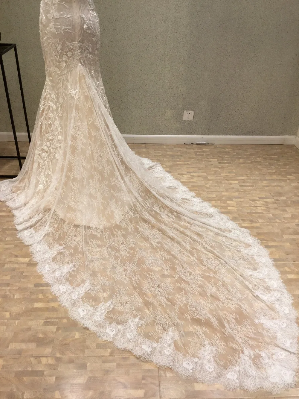 Новые сексуальные пляжные свадебные платья 2018 с круглым вырезом и открытыми