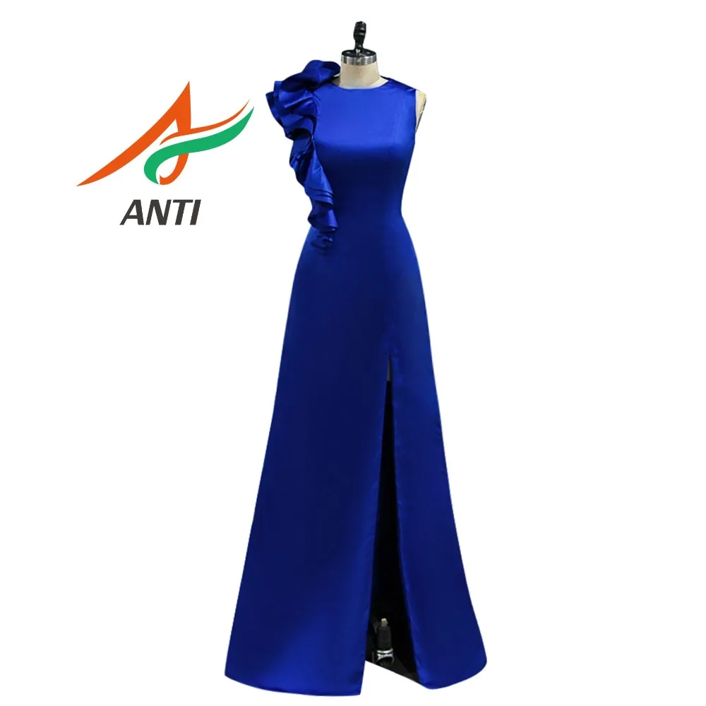 

ANTI Cheap Blue And White Bridesmaid Dresses 2019 A-Line Sleeveless Ruffles Vestido De Madrinha De Casamento Longo Fast Shipping