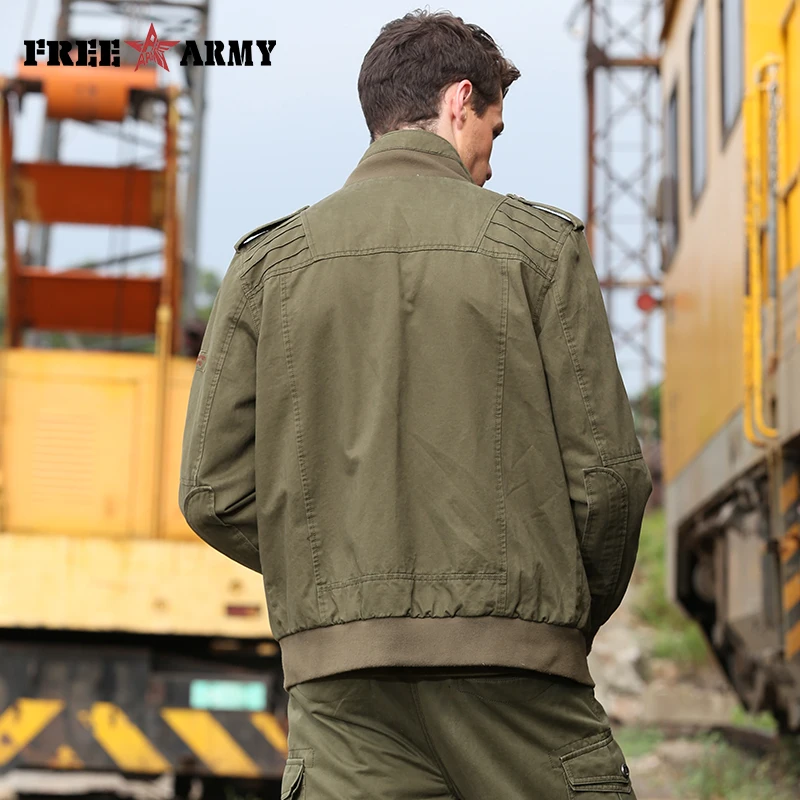 Мужская куртка бомбер в стиле милитари черная приталенная ветровка из денима