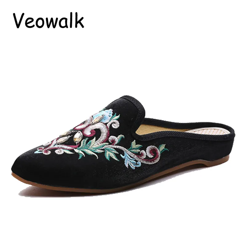 Veowalk/Женские повседневные парусиновые тапочки ручной работы на плоской подошве в винтажном стиле с цветочной вышивкой; удобная летняя женская обувь из хлопка с острым носком