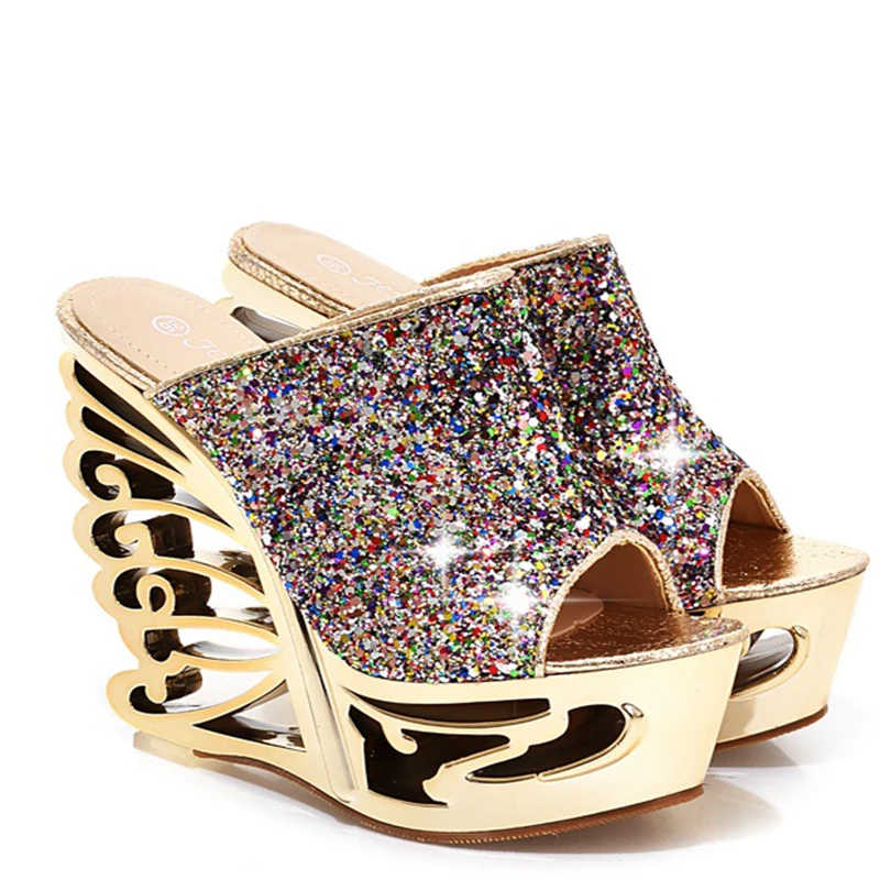 Женские блестящие шлепанцы на танкетке с вырезами платформе высоком каблуке