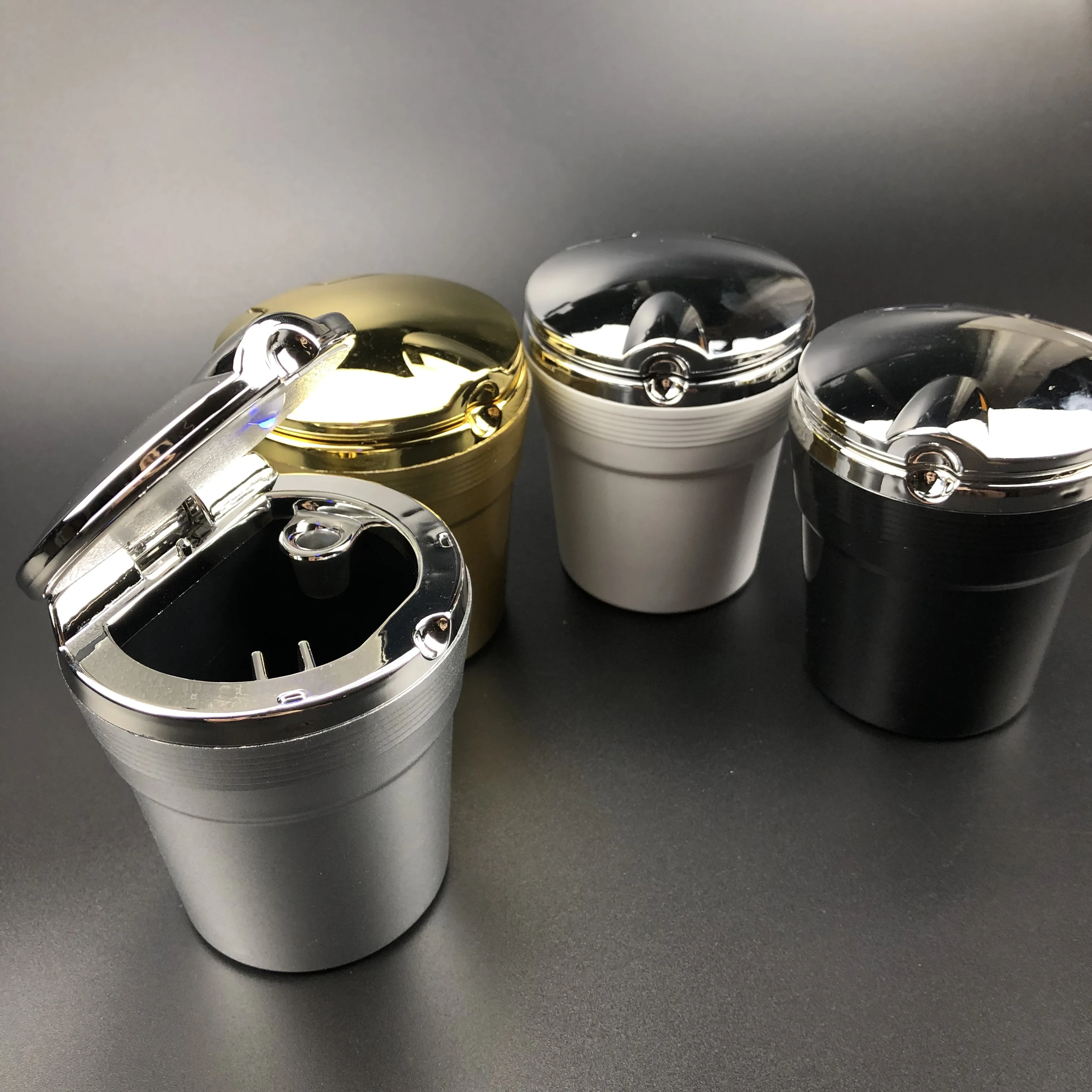 Автомобильная пепельница со светодиодным синим светом для LADA Vesta Granta 1300 Niva Samara