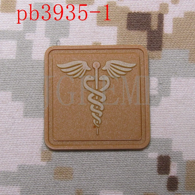 pb3935 Tan 2 шт. DEVGRU медицинский спасательный тактический боевой дух военный 3D ПВХ патч - Цвет: pb3935 Tan