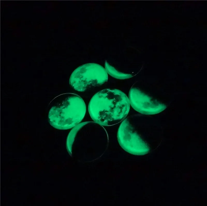 Светится в темноте кольцо серое полнолуние стекло кабошон светящееся
