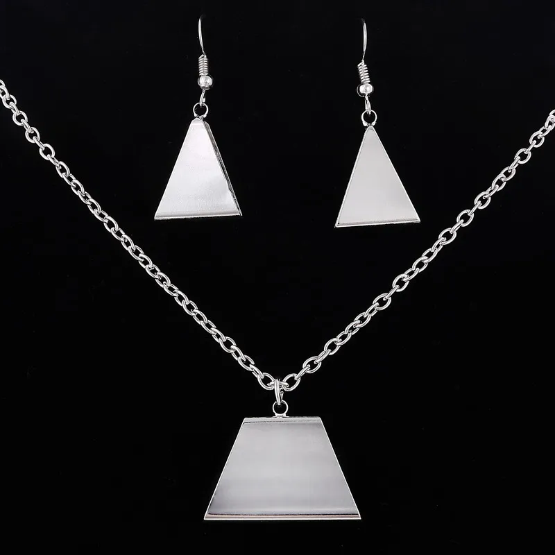 Комплект из колье и серёг с серебряным покрытием|set porcelain|set fishsets |