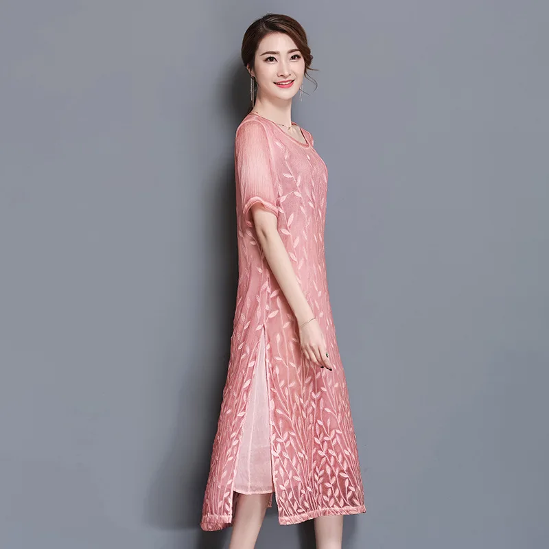 Женское длинное платье с вышивкой винтажное облегающее коротким рукавом размера