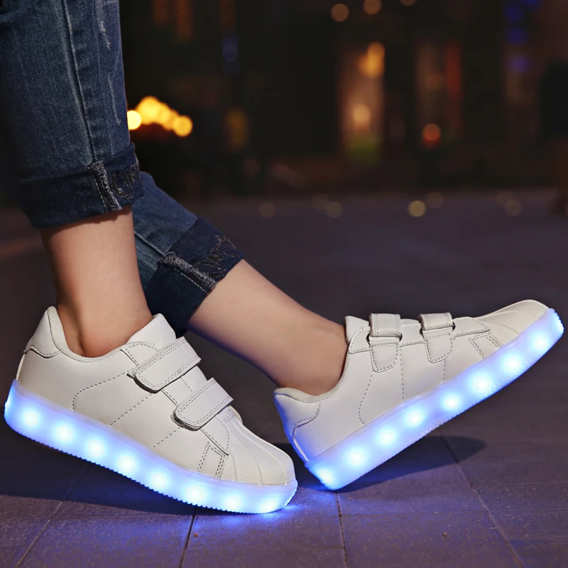 Кроссовки детские розовые со светодиодной подсветкой и USB зарядкой 7