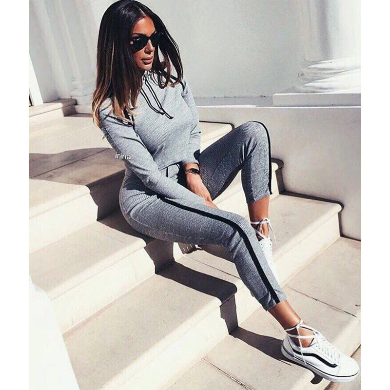 2019 Для женщин комплект спортивная одежда леггинсы в полоску + укороченные