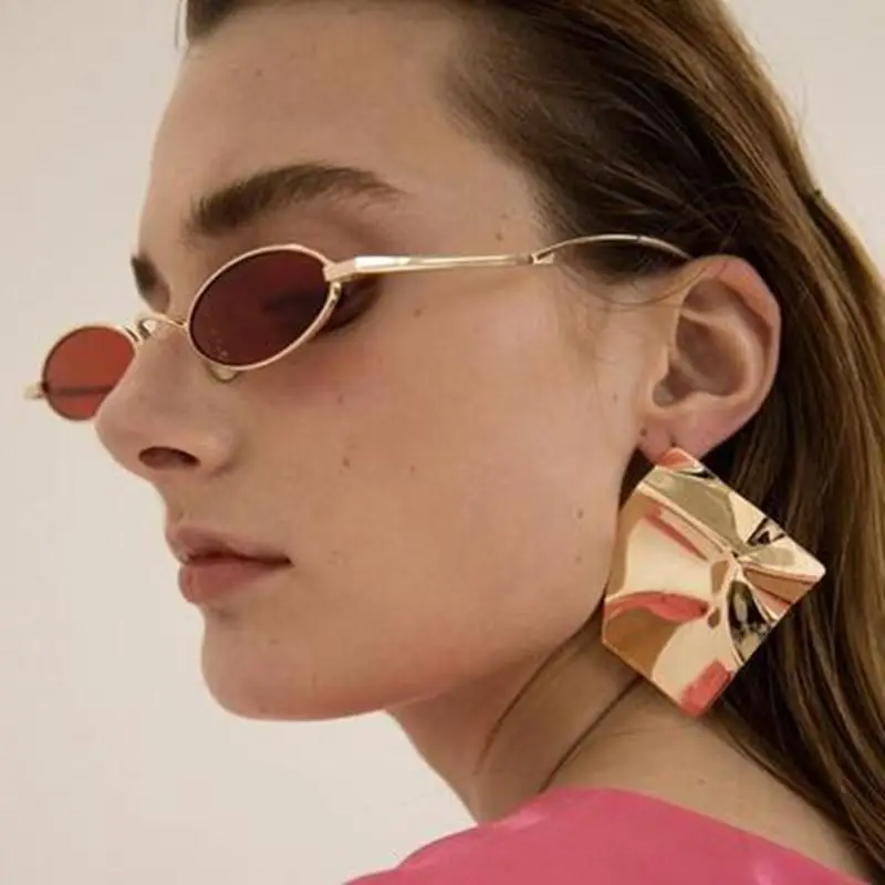 Очаровательные золотые металлические серьги с блестками для женщин