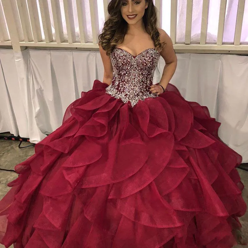 

Очаровательное бальное платье бордового цвета, платья для Quinceanera, милое платье с бисером, кристаллами и оборками 15, пышный корсет, наряды для...