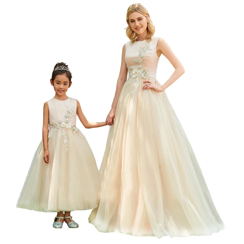 Платье с цветочным узором для девочек Одежда мамы и дочки принцесса элегантное