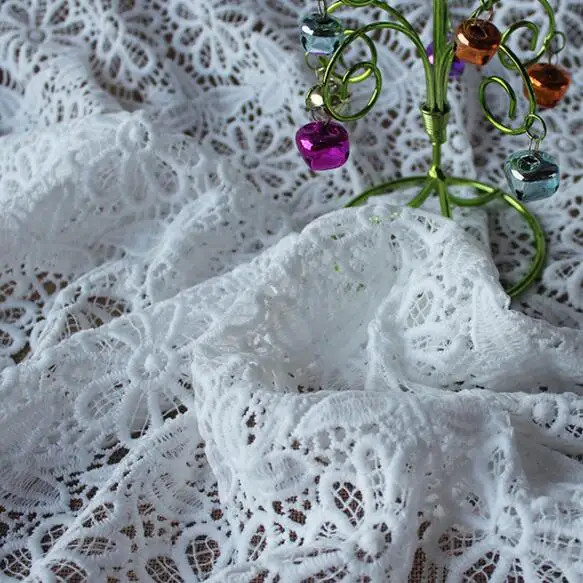 Кружевное платье Водорастворимая Ткань из синтетической ткани 2 ярдов/партия 2017 |