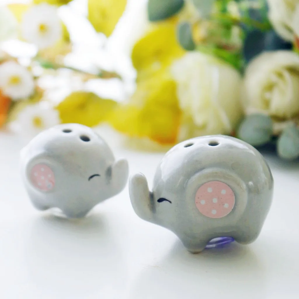 Ceramic Shakers Set- 2pcs Elephant Salt and Pepper Jar Kicthen Spice Container Table Decoration Wedding Favor Gift