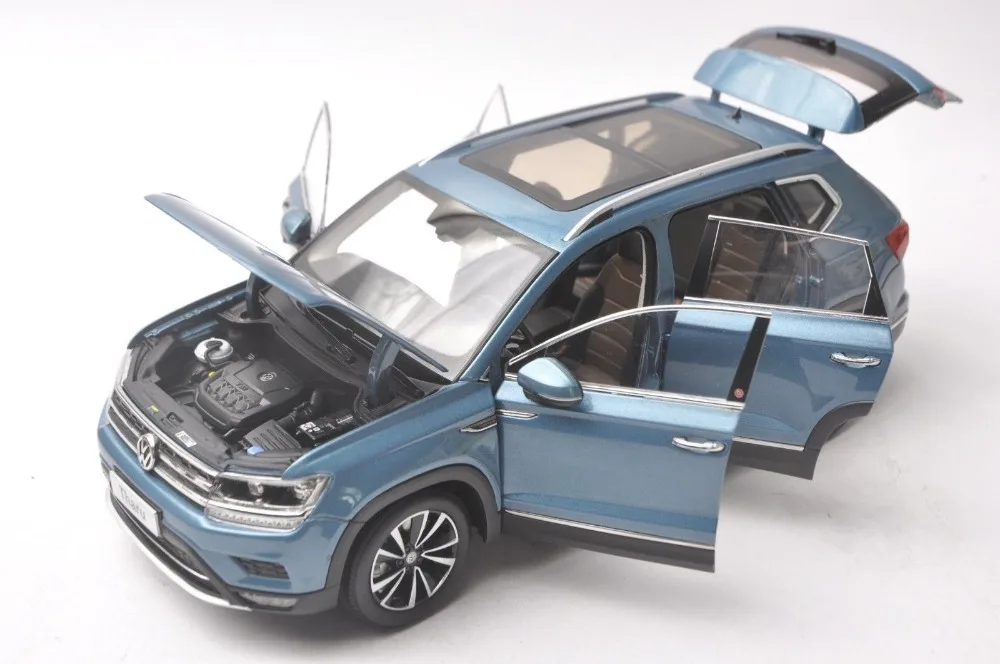1:18 литая под давлением модель для Volkswagen VW Tharu Синий внедорожник игрушечный автомобиль миниатюрная Коллекция подарков