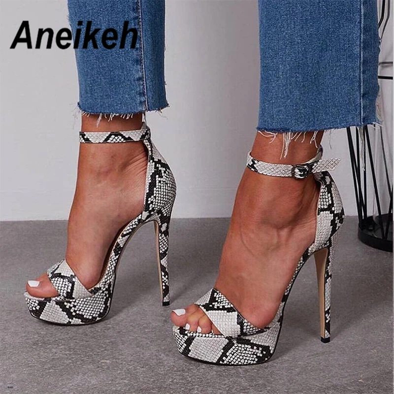 Сандалии Aneikeh на платформе и высоком каблуке со змеиным принтом летние пикантные