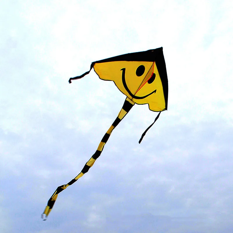 1 Шт. Улыбка Кайт Летающих Летние Игрушки Открытый Бросить линия-кайт Парашютом