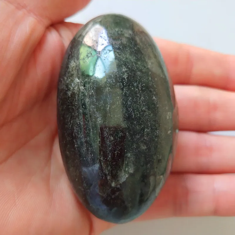 Натуральный камень Зеленый Кристалл призрака пальмовые камни маленькие и