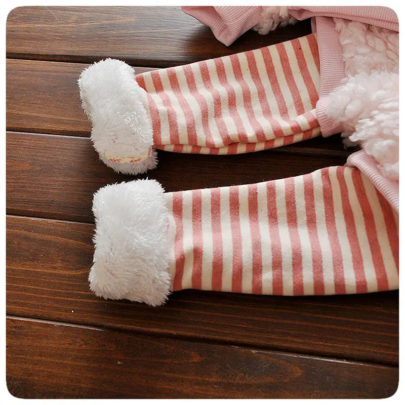 2016 симпатичная пушистая Одежда для девочек полосатый детский спортивный