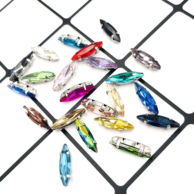 Стразы с плоским основанием для пришивания Стеклянные Свободные отверстиями 4 х15