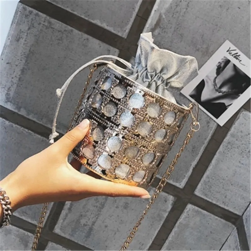 Blascher 2018 Ins Стиль Для женщин моды Crossbody сумки металлические заклепки панк байки