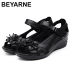 Женские босоножки из натуральной коровьей кожи на танкетке 4 см, элегантные сандалии в гладиаторском стиле с бусинами и цветами, E001