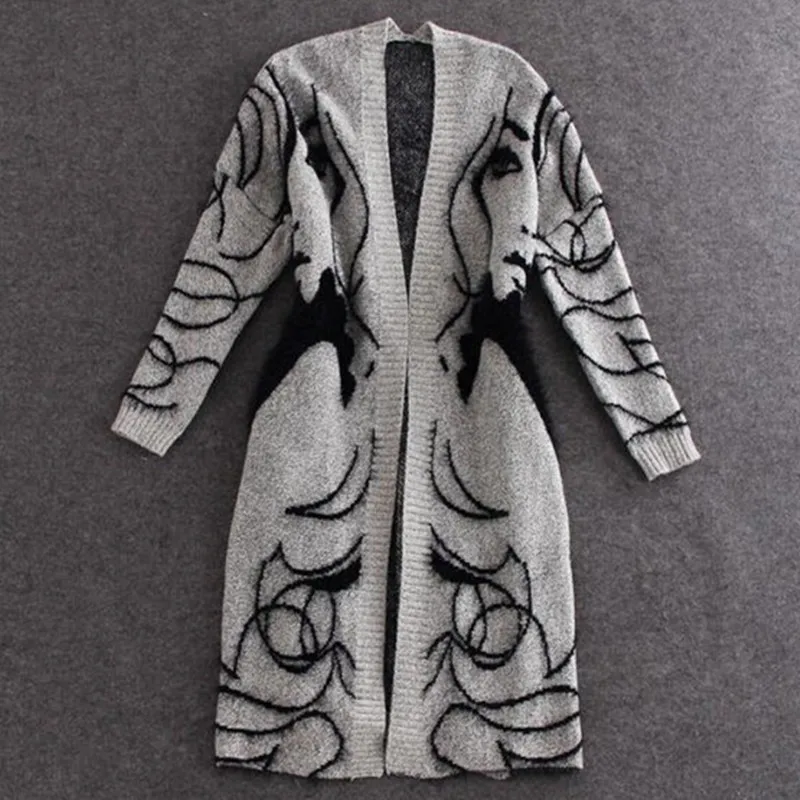 sign in the spring and autumn period abstract design more loose bat sleeve sweater cardigan long coat |