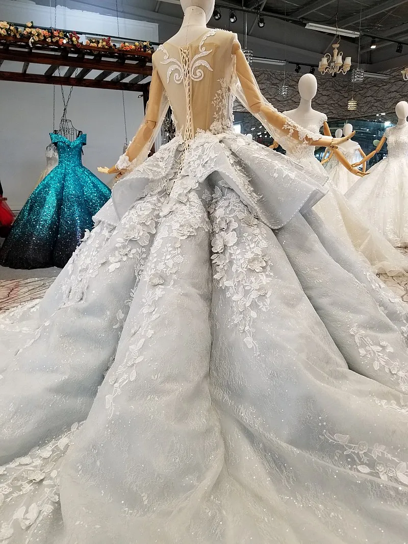 

2018 Gray Tulle Sleeveless Cathedral Train Vintage Wedding Dresses Lace Up Ball Gown Illusion Bridal Gowns Vestido De Novias