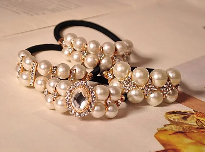 

2pcs/lot Free Shipping Fashion Crystal Pearl Hair Scrunchies, Girls Ponytail Hair Band. Woman hair accessories