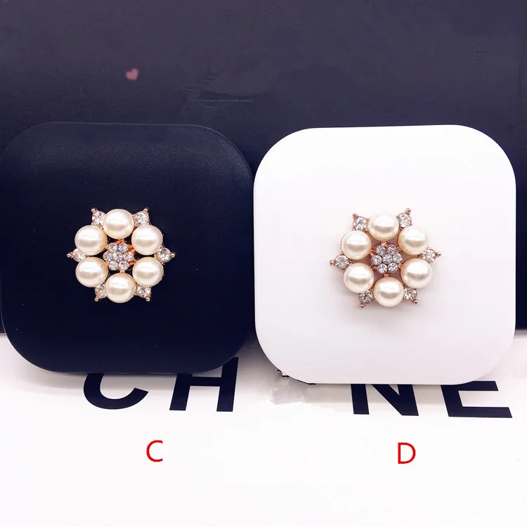 

LIUSVENTINA Portable DIY Alloy Cute Flower Pearl Diamond Contact Lens Case with Mirror for Color Lenses Gift for Girls