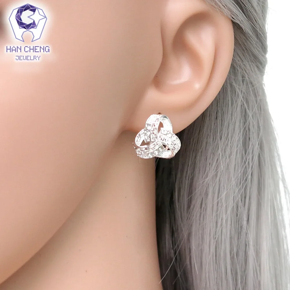 Женские сережки-гвоздики HanCheng с тремя полукруглыми золотыми камнями и стразами |