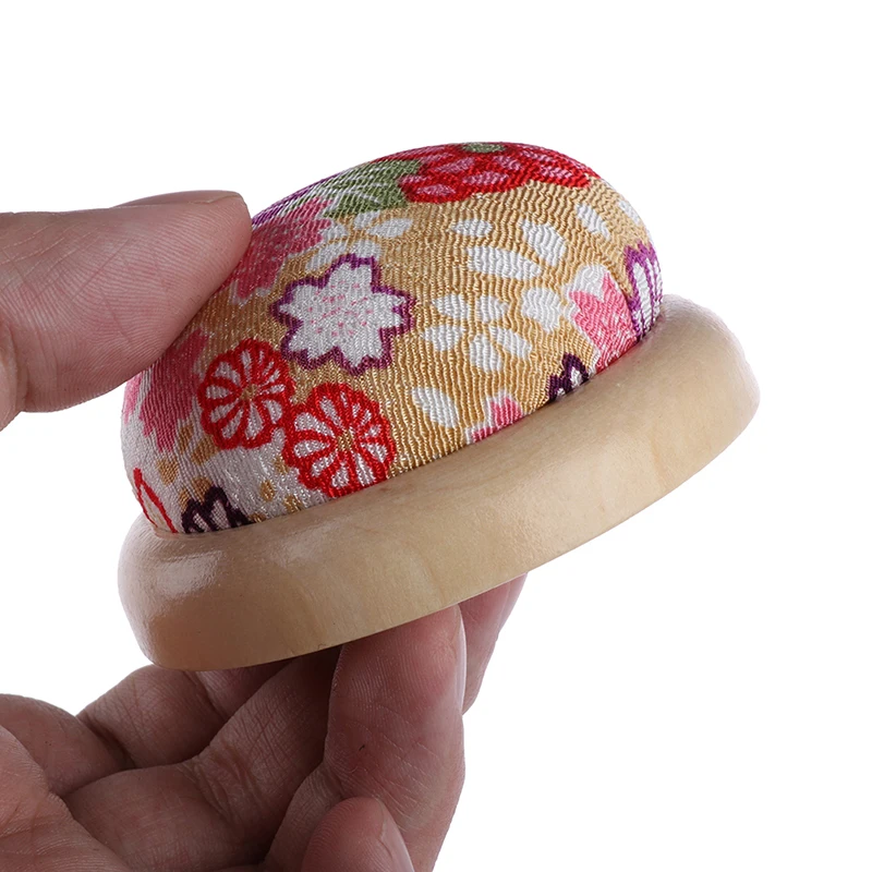 1pcs Ball Shaped Random Color DIY Craft Needle Pin Cushion Holder Sewing Stitch Needlework Wood Bottom Cushions | Дом и сад