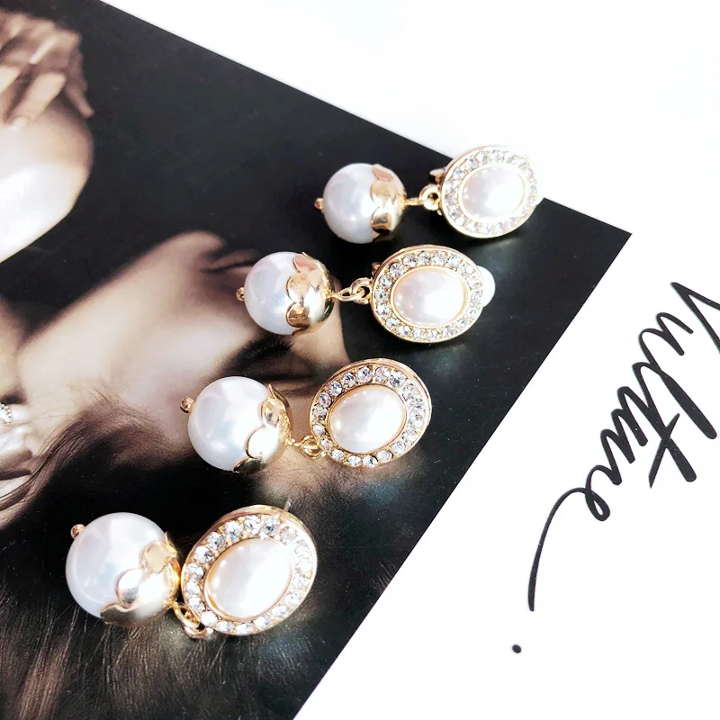 

Sweet Pearl Crystal Glass Stones Elegant Earring For Women